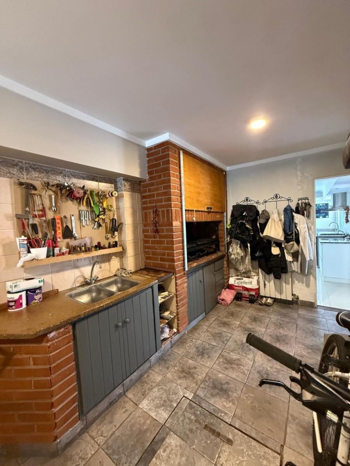 Chalet en venta 4 amb. Barrio San Carlos Mar del Plata