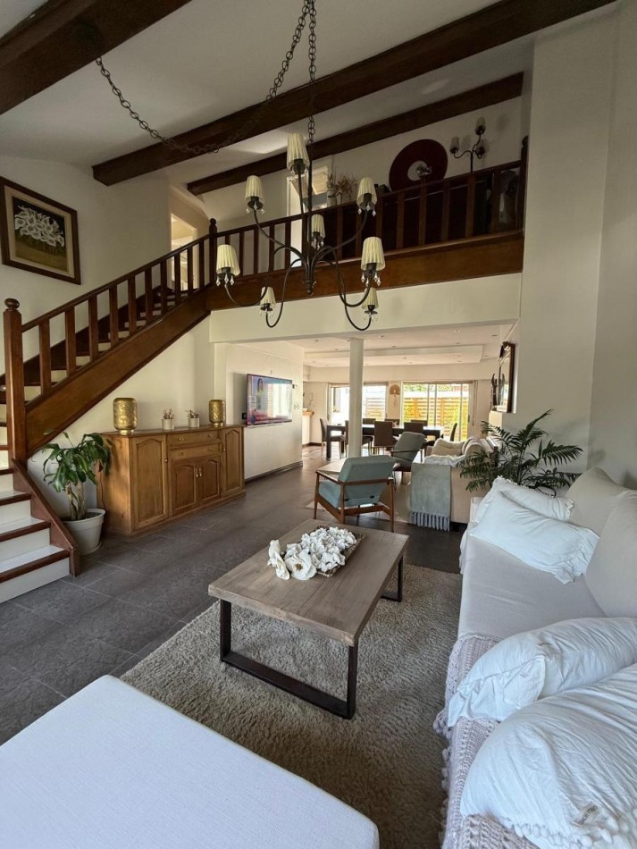 Chalet en venta 4 amb. Barrio San Carlos Mar del Plata