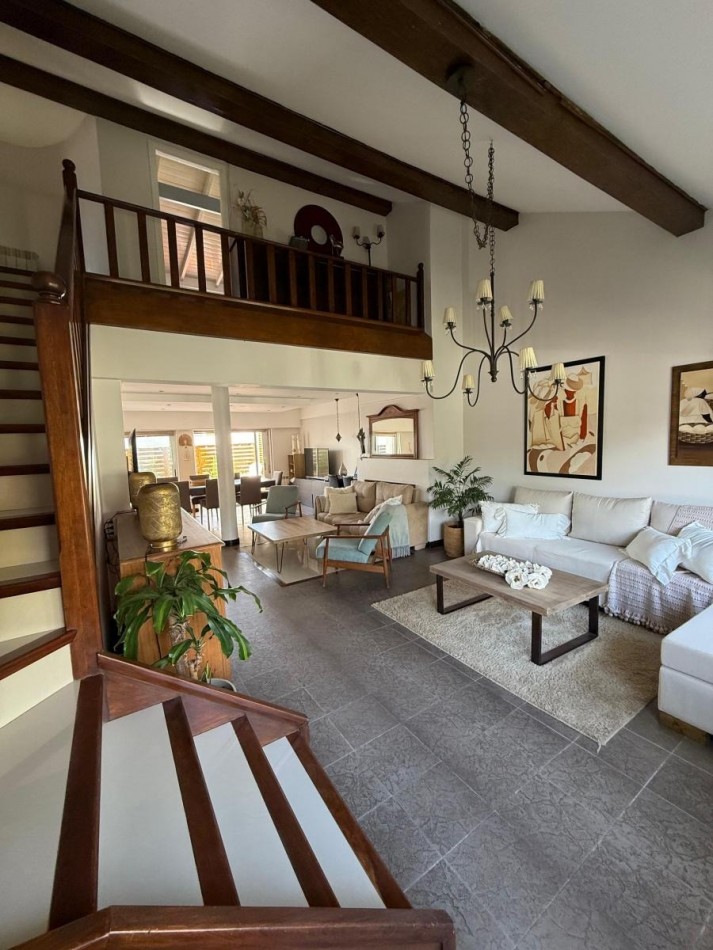 Chalet en venta 4 amb. Barrio San Carlos Mar del Plata