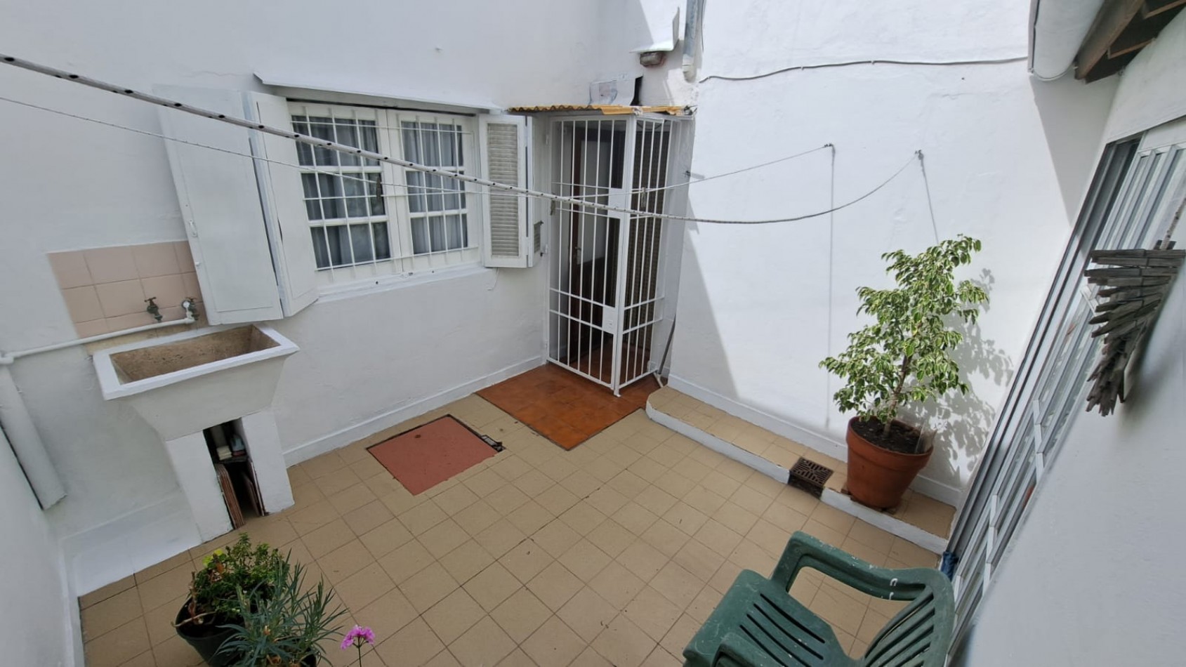 Venta Ph 3 Amb a la calle c/patio. Barrio San Jose Mar del Plata