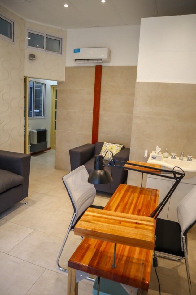 Venta en Block: Local (2 Consult.)+PH 3 amb.+Chalet 3 Plantas/Parque/Quincho. BoLa Perla Mar del Plata