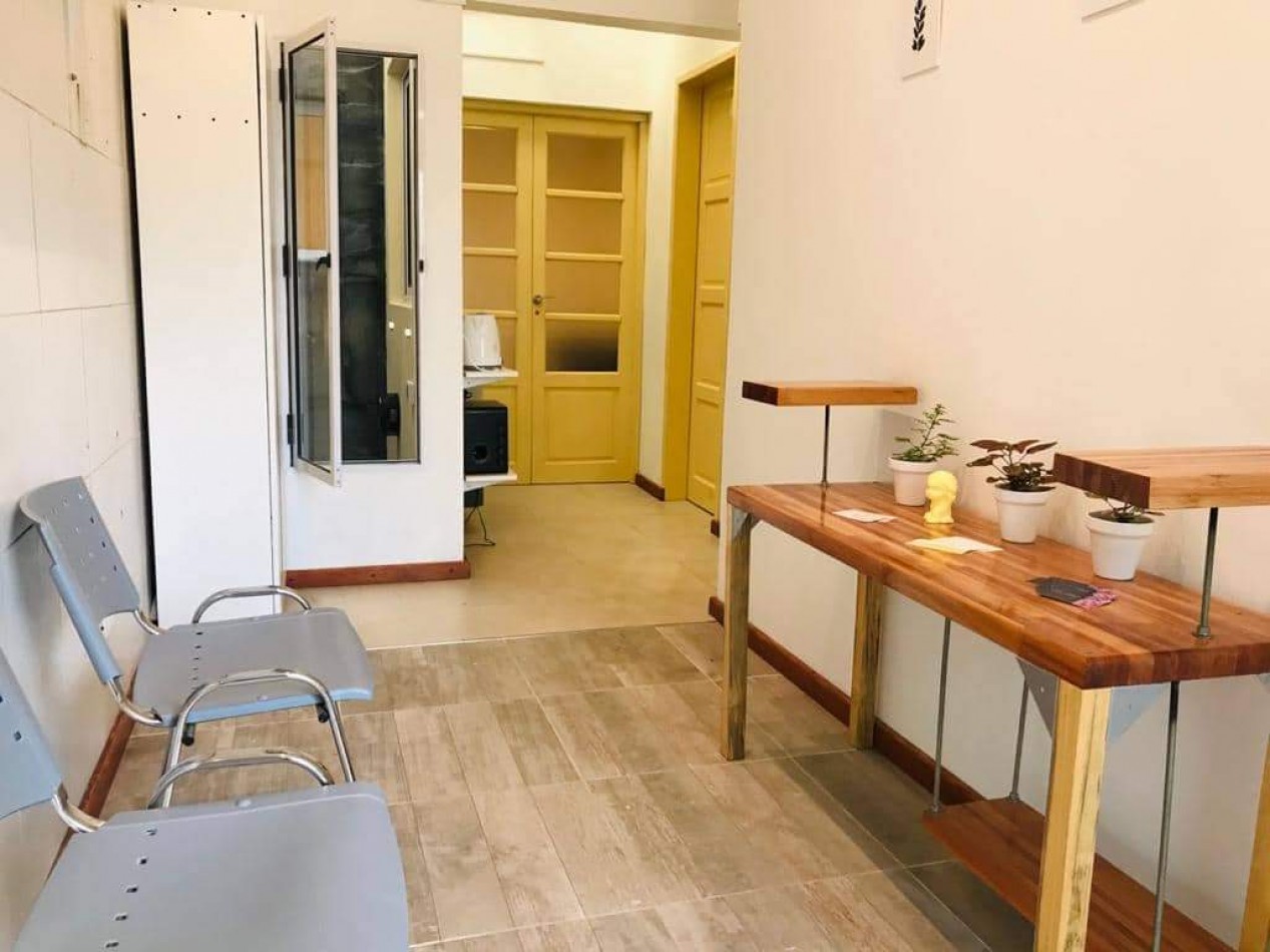 Venta en Block: Local (2 Consult.)+PH 3 amb.+Chalet 3 Plantas/Parque/Quincho. BoLa Perla Mar del Plata