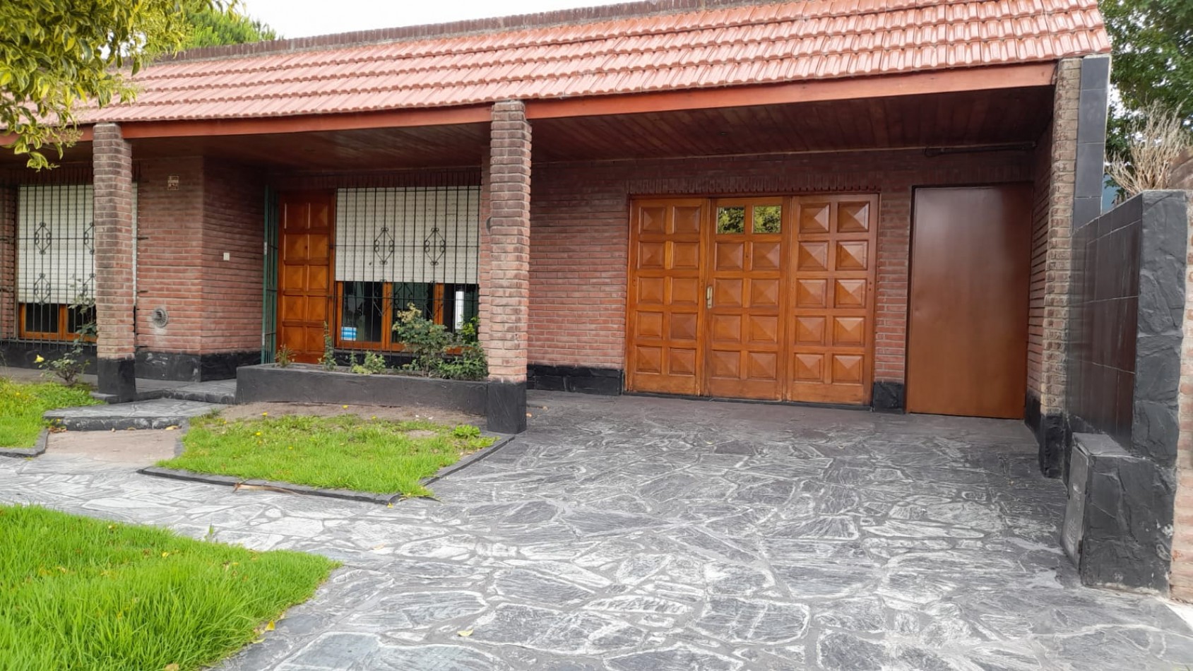 Chalet c/2 dtos en venta con renta Mar del Plata