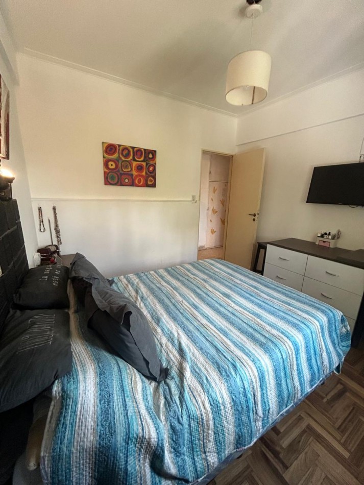 3 Ambientes todo a la calle con balcon / Barrio San Jose / Permuta