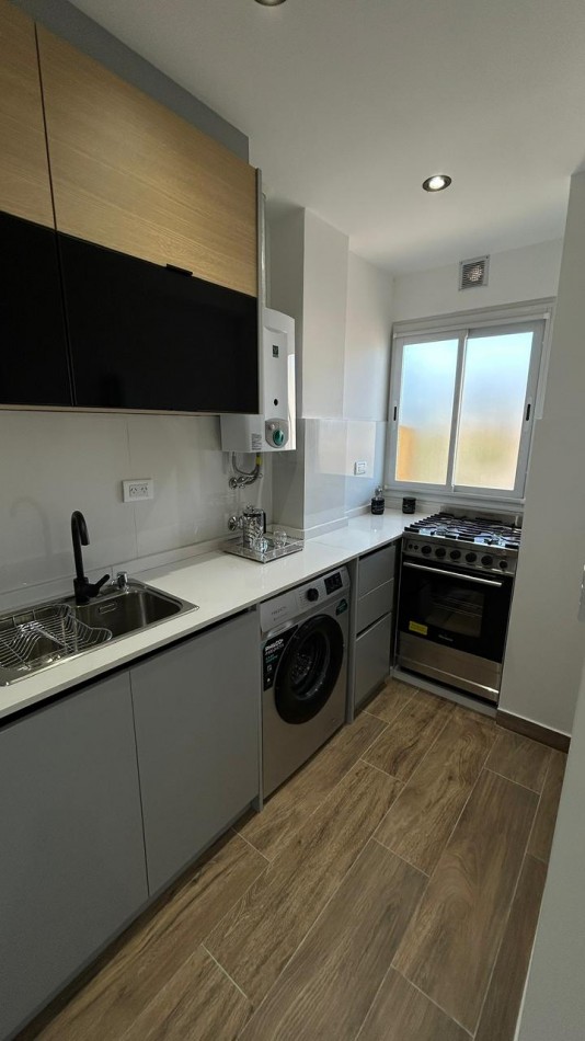 Vista al Mar Depto. 2 amb c/dep. Cochera doble. Punta Iglesia.