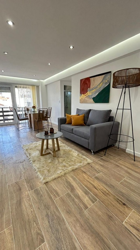 Vista al Mar Depto. 2 amb c/dep. Cochera doble. Punta Iglesia.