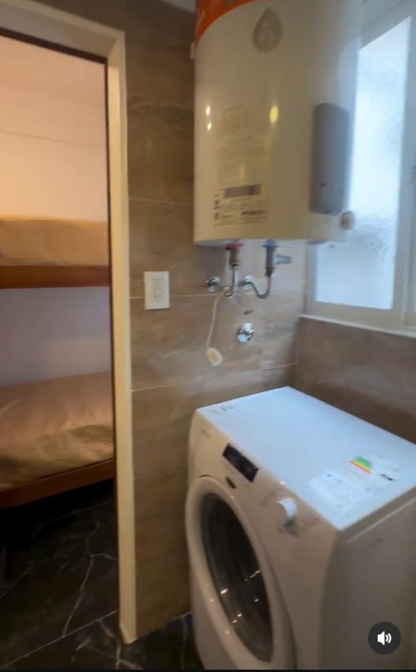 2 Amb.+Dep. C/Balcon reciclado y Amoblado. A una cuadra del mar