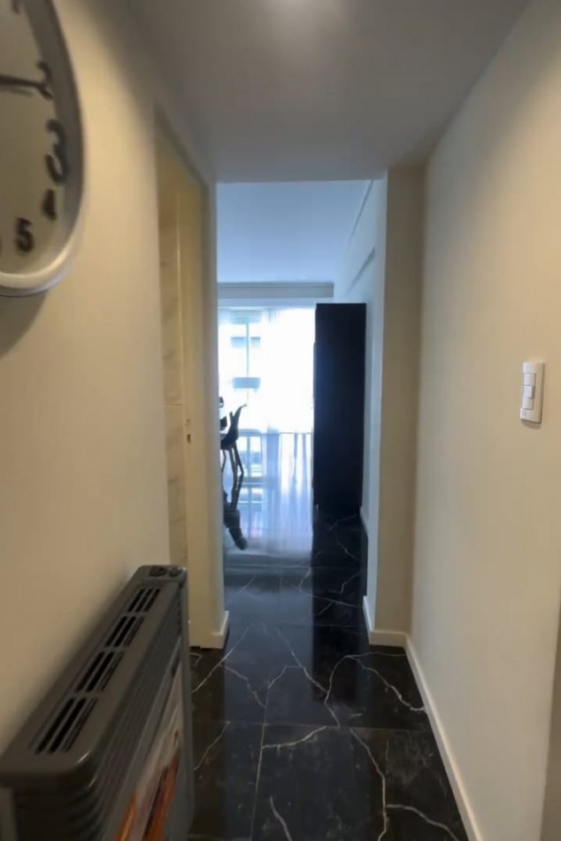 2 Amb.+Dep. C/Balcon reciclado y Amoblado. A una cuadra del mar