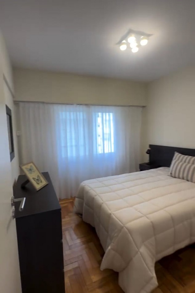 2 Amb.+Dep. C/Balcon reciclado y Amoblado. A una cuadra del mar