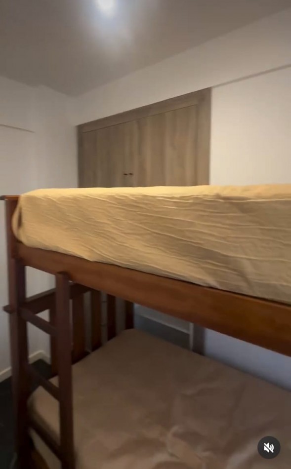 2 Amb.+Dep. C/Balcon reciclado y Amoblado. A una cuadra del mar