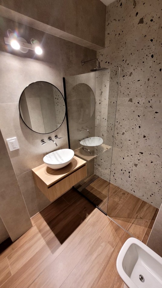 Dto.2 Amb.c/Cochera. Vista abierta Z/Aldrey /Torreon. Reciclado y amoblado