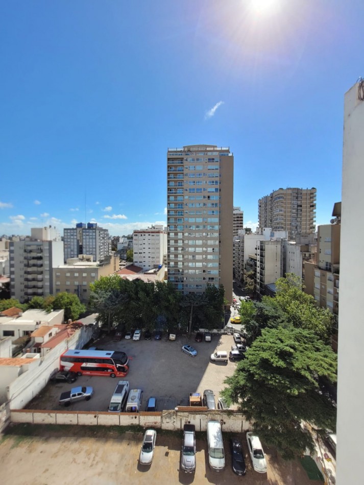 Dto.2 Amb.c/Cochera. Vista abierta Z/Aldrey /Torreon. Reciclado y amoblado