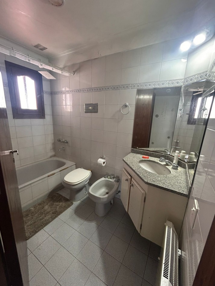 Chalet 4 Amb. Los Pinares. Apto credito. Permuta