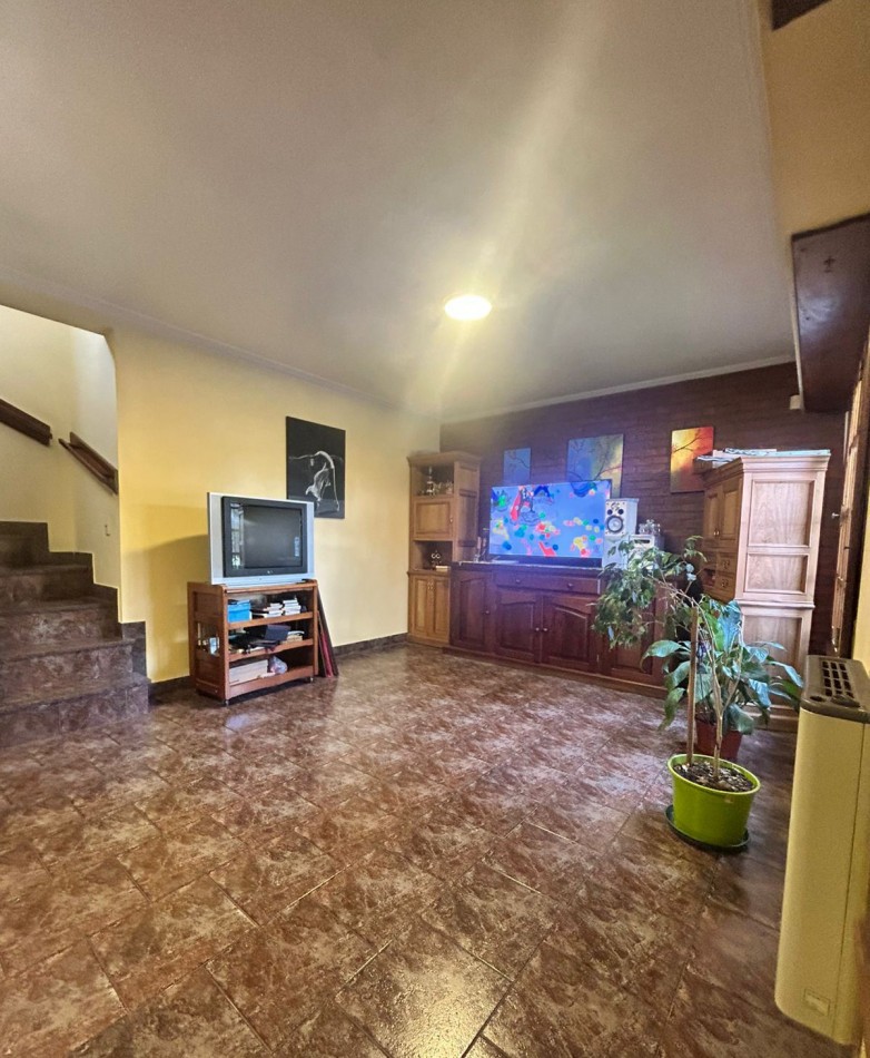 Chalet 4 Amb. Los Pinares. Apto credito. Permuta