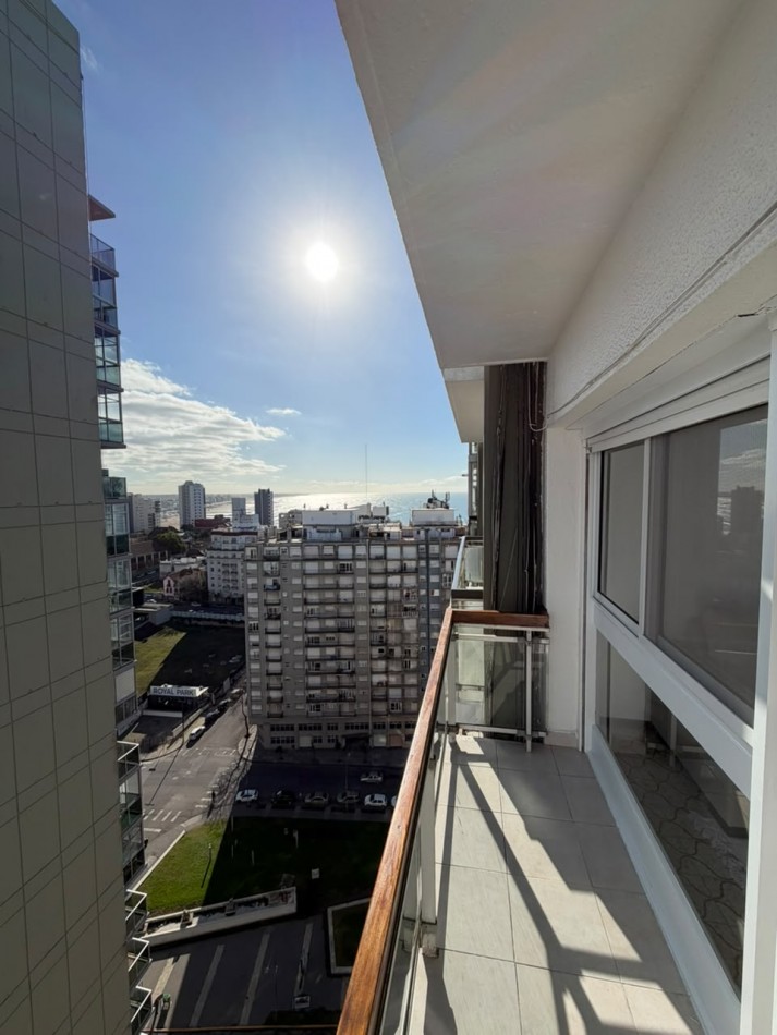 2 ambientes c/balcon y Cochera. Vista al mar y panoramica , punta Iglesia, mar del plata