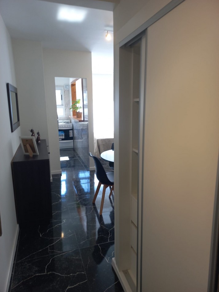 Departamento 1 Ambiente c/balcon. reciclado y amoblado.