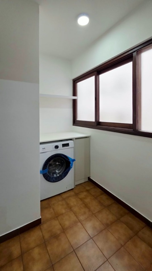 Depto 2 amb.c/depend c/balcon. Reciclado