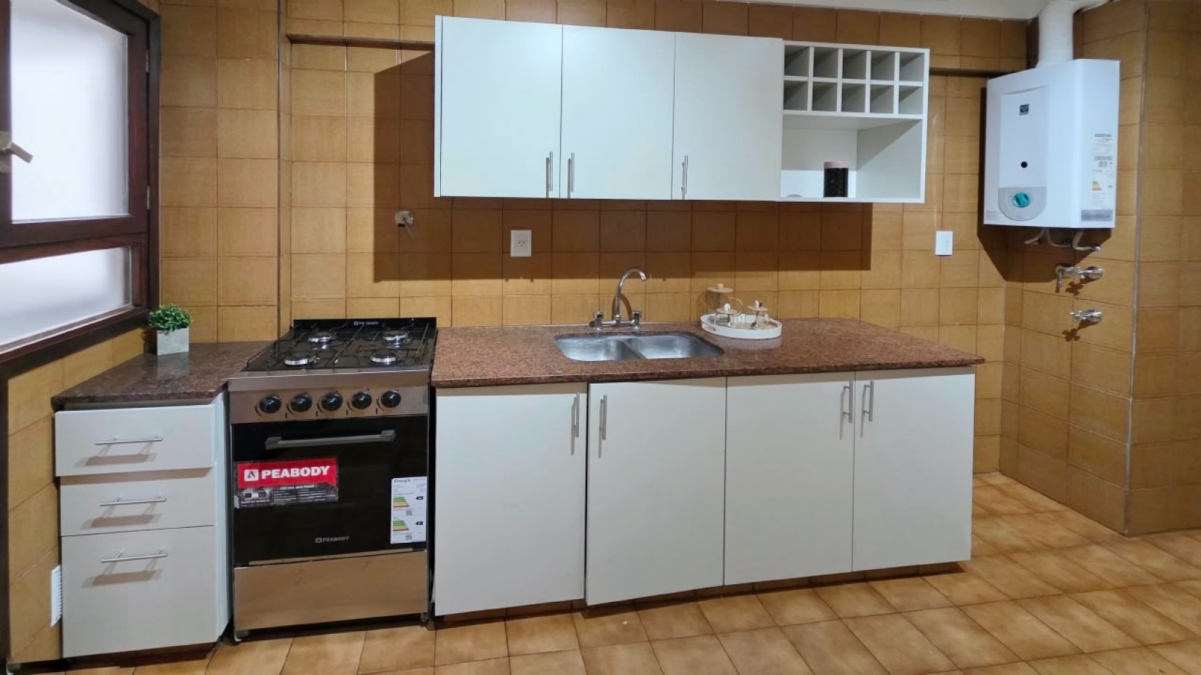 Depto 2 amb.c/depend c/balcon. Reciclado