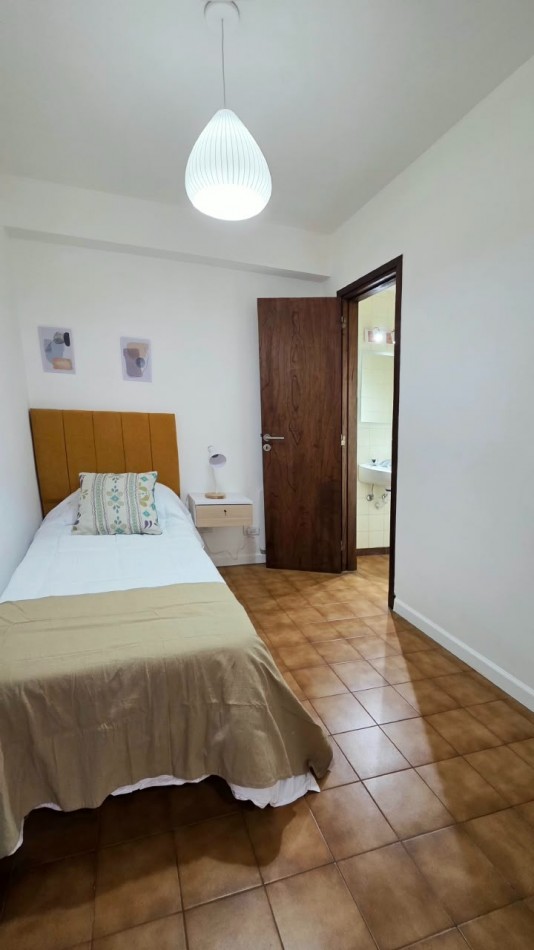 Depto 2 amb.c/depend c/balcon. Reciclado