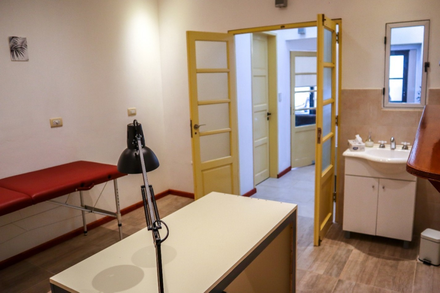 3 propiedades en block Chalet 6 dorm.+Local+PH 2 amb. Parque/Quincho A.Libertad 4300 Mar del Plata