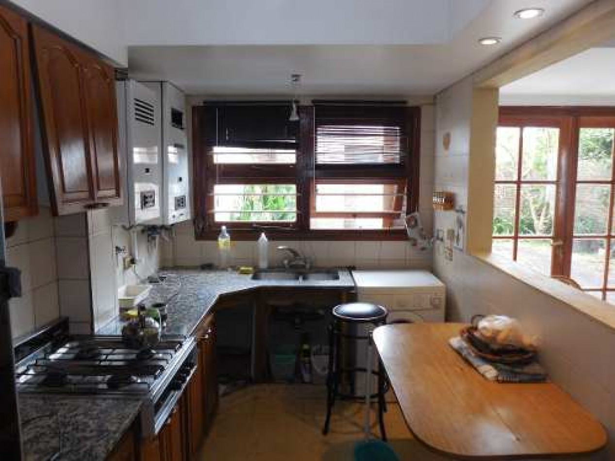 3 propiedades en block Chalet 6 dorm.+Local+PH 2 amb. Parque/Quincho A.Libertad 4300 Mar del Plata