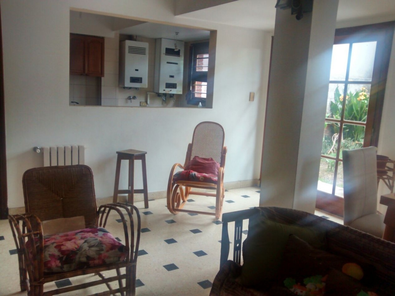 3 propiedades en block Chalet 6 dorm.+Local+PH 2 amb. Parque/Quincho A.Libertad 4300 Mar del Plata