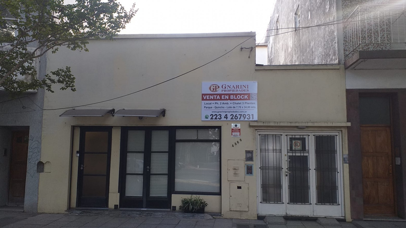 3 propiedades en block Chalet 6 dorm.+Local+PH 2 amb. Parque/Quincho A.Libertad 4300 Mar del Plata