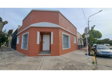 Venta Ph 3 Amb a la calle c/patio. Barrio San Jose Mar del Plata