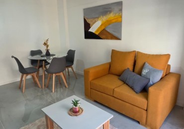 2 Amb. Vista a Pza.Colon. Reciclado y Amoblado. Oportunidad de Inversion